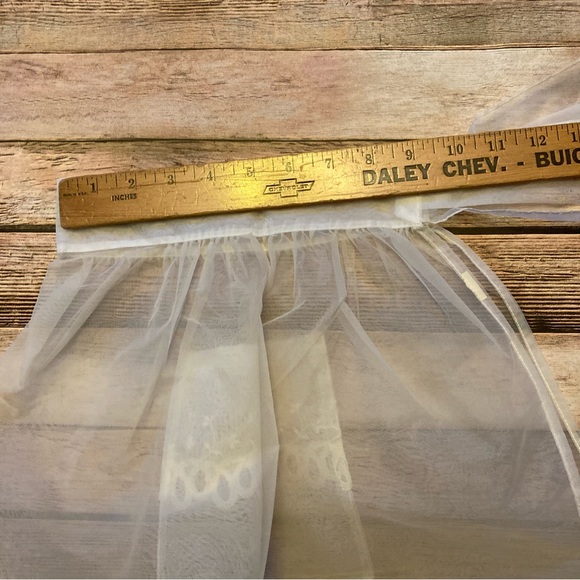 Vintage Lace & Sheer Chiffon Fancy Half Apron NWOT with Starch June Cleaver Vibe - Picture 4 of 6